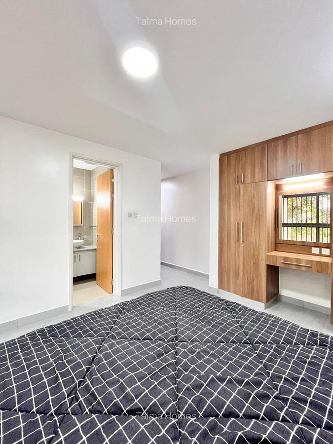 3 Bed Apartment with En Suite in Lavington - 10