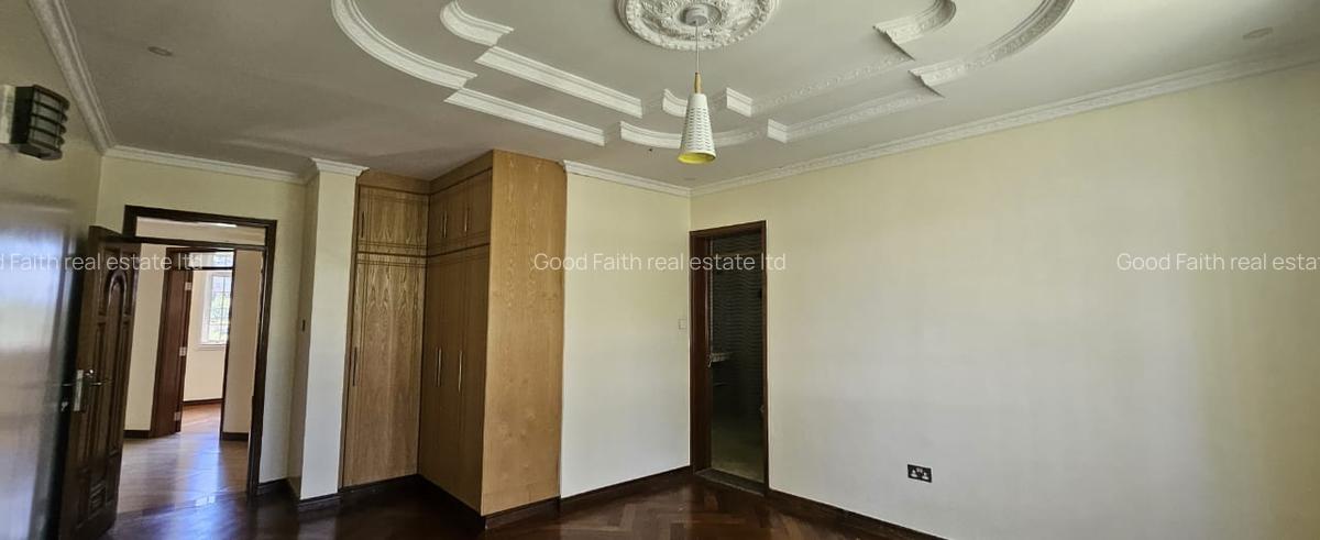 6 Bed House with En Suite in Runda - 19
