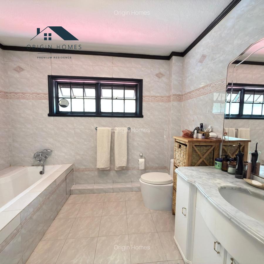 4 Bed Townhouse with En Suite at Riverside Drive - 10