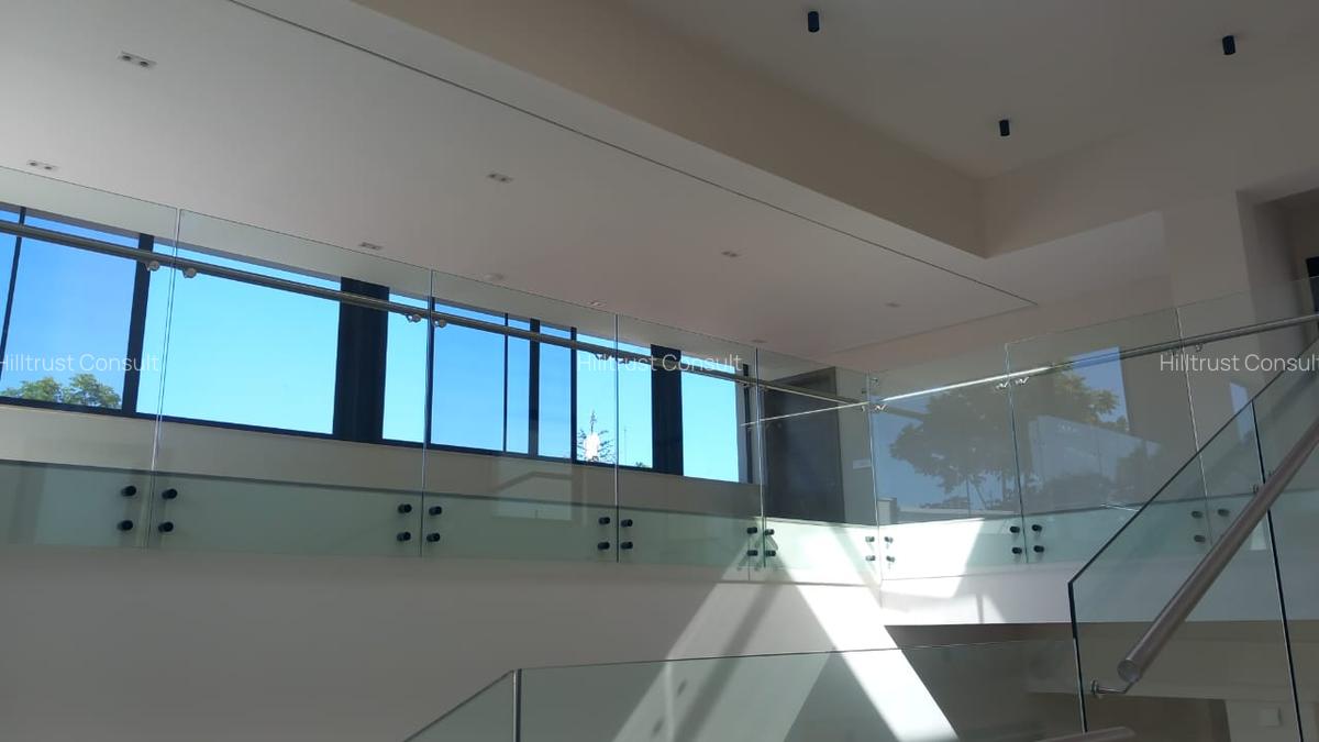 5 Bed Villa with En Suite in Westlands Area - 2