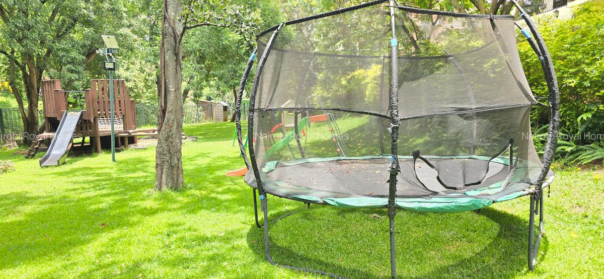 4 Bed Townhouse with En Suite at Lavington Green - 19