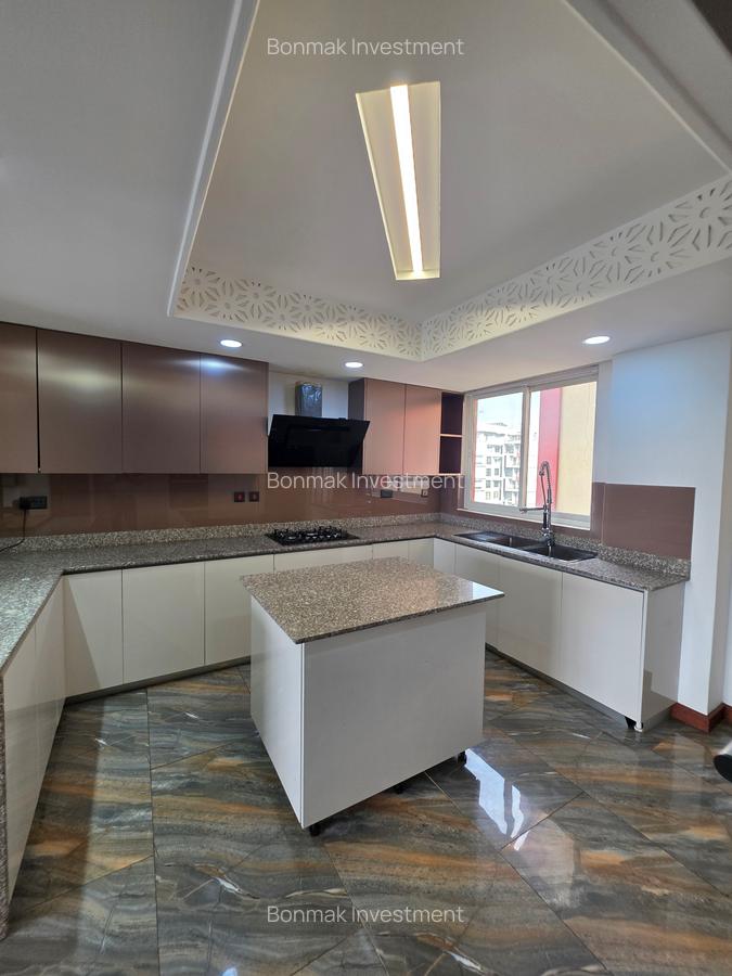 4 Bed Apartment with En Suite at General Mathenge - 14