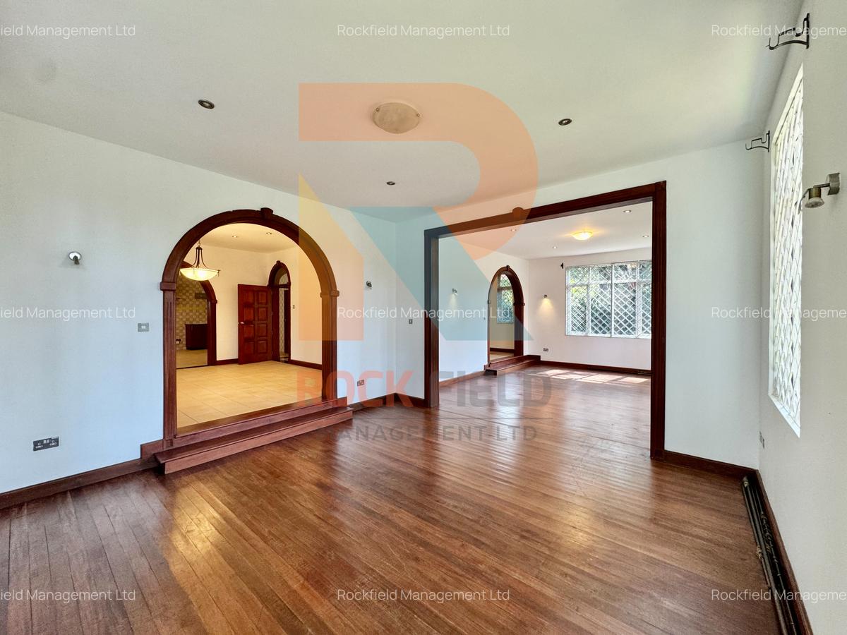 5 Bed Townhouse with En Suite in Rosslyn - 7