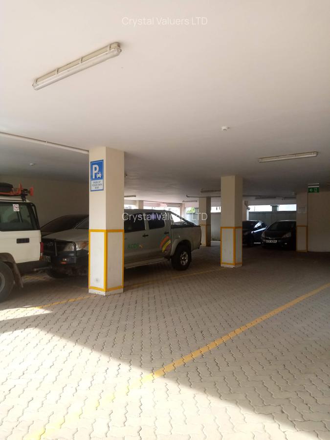 633 ft² Office with Service Charge Included at Kcdf House - 9