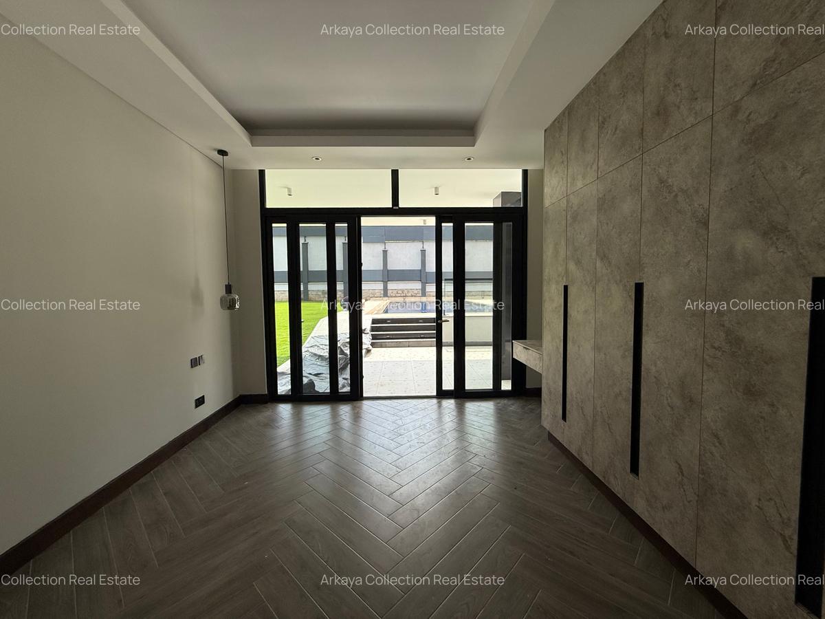5 Bed House with En Suite in Nyari - 5
