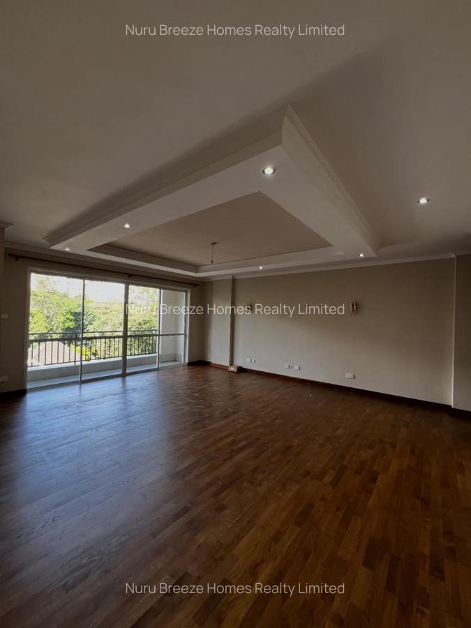 3 Bed Apartment with En Suite in Riverside - 4