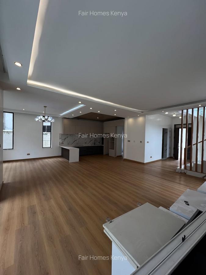 5 Bed Townhouse with En Suite at Lavington Green - 3