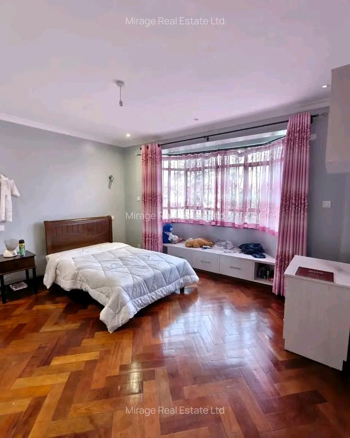 4 Bed House with En Suite in Karen - 4