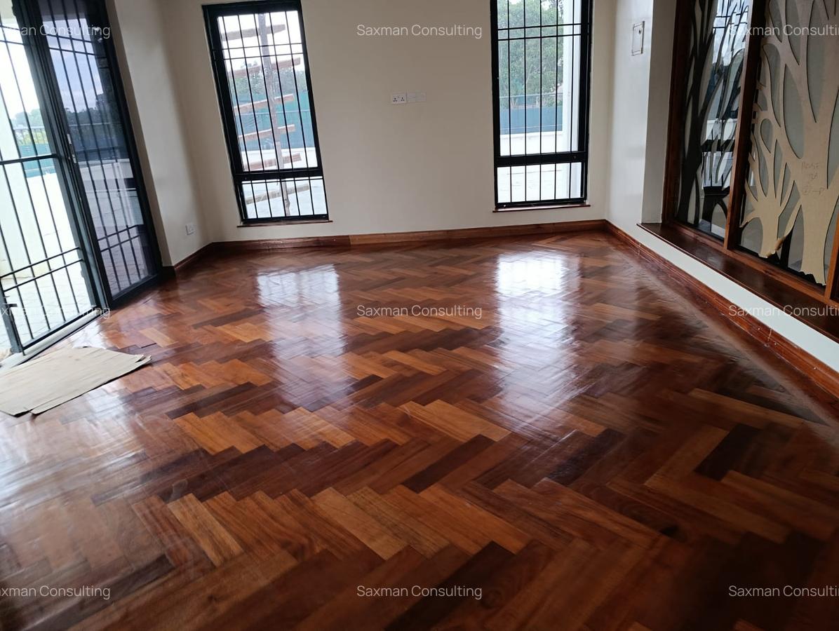 5 Bed Villa with En Suite in Loresho - 14
