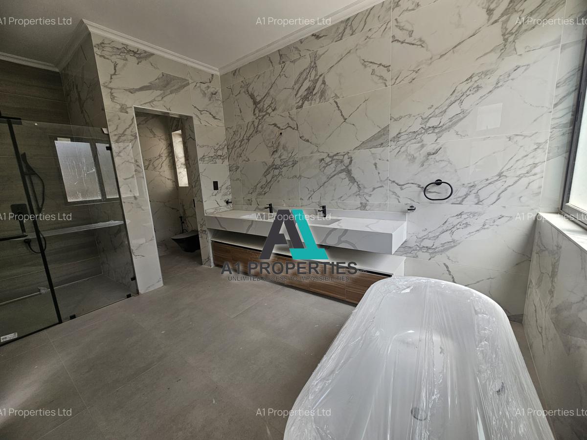 5 Bed Townhouse with En Suite in Lavington - 7