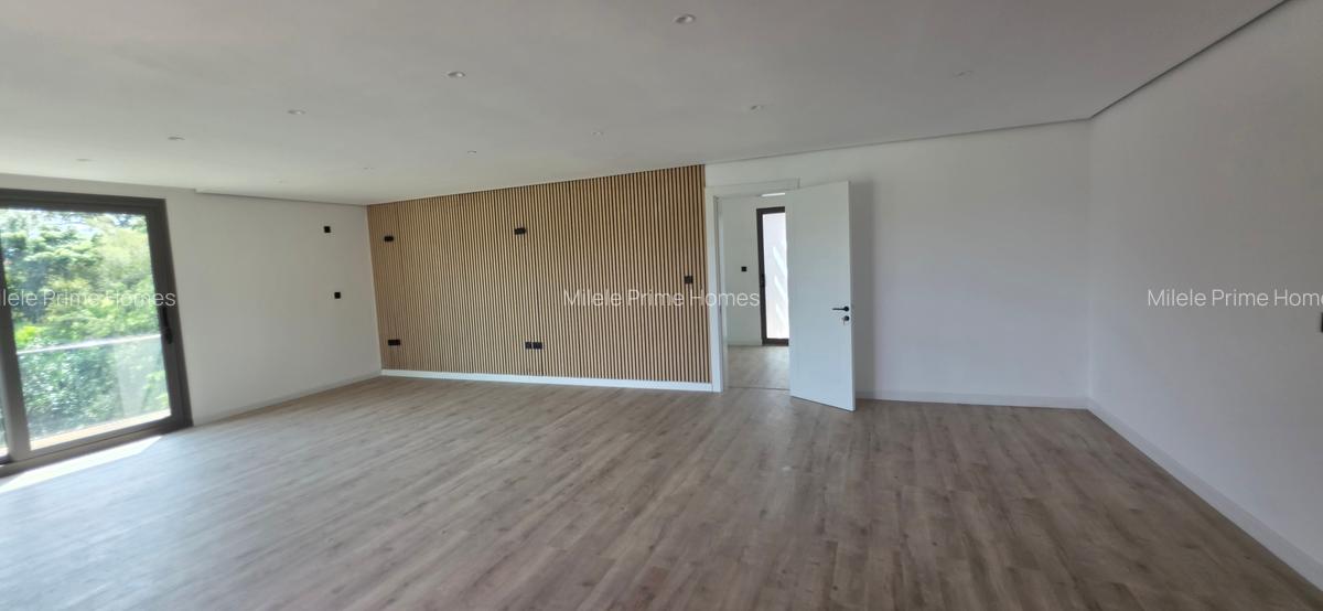 5 Bed Villa with En Suite in Lavington - 7