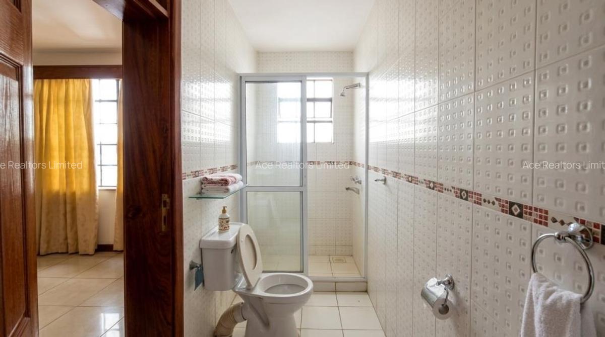 3 Bed Apartment with En Suite at Brookside Estate - 7