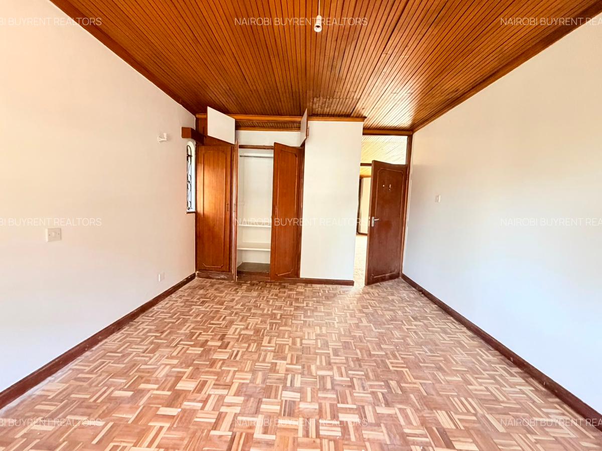 4 Bed Townhouse with En Suite in Westlands Area - 6