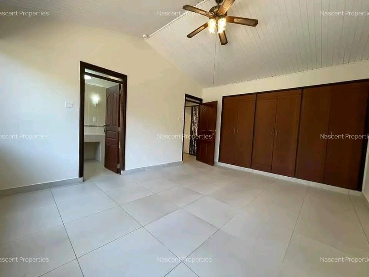 4 Bed House with En Suite in Muthaiga - 11