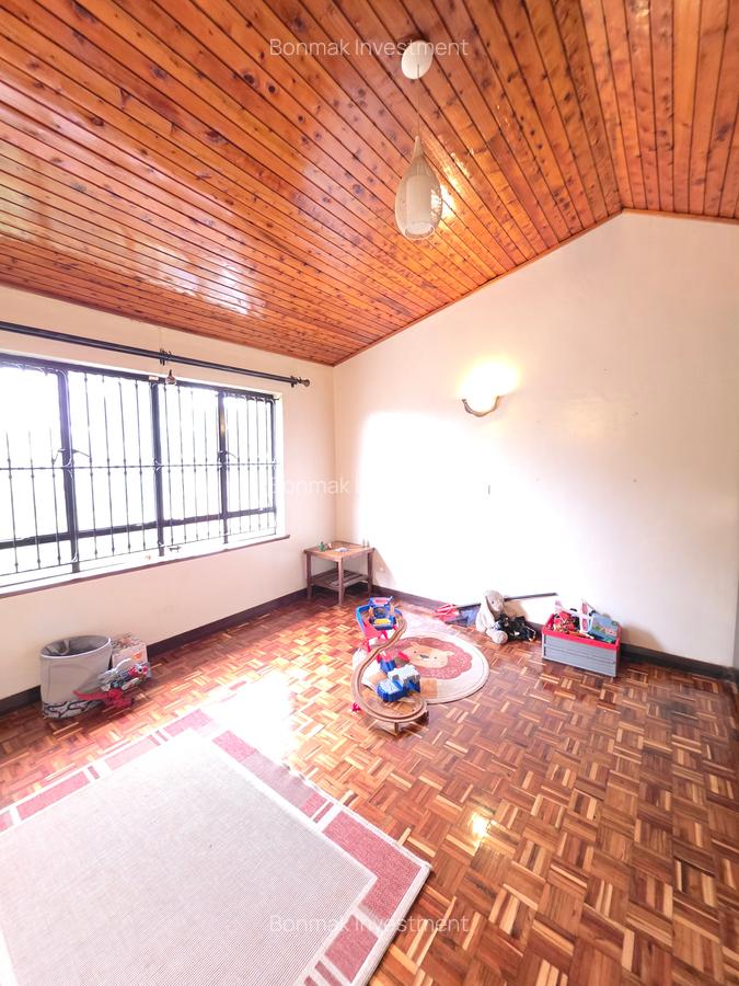 4 Bed House with En Suite at Gigiri - 17