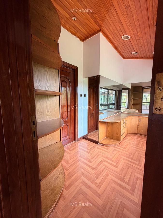 5 Bed House with En Suite in Gigiri - 12