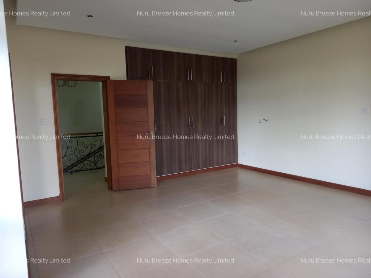 4 Bed Townhouse with En Suite in Runda - 11