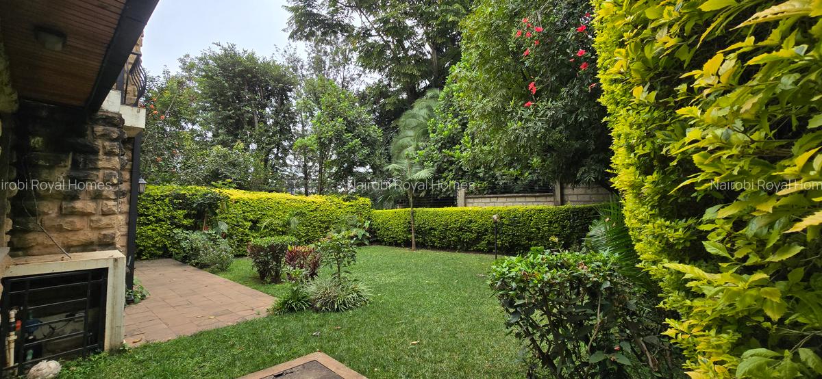 5 Bed Townhouse with En Suite at Lavington Green - 12