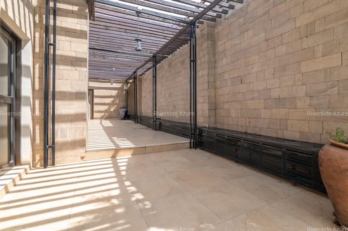 Serviced 2 Bed Apartment with En Suite at Riverside - 8