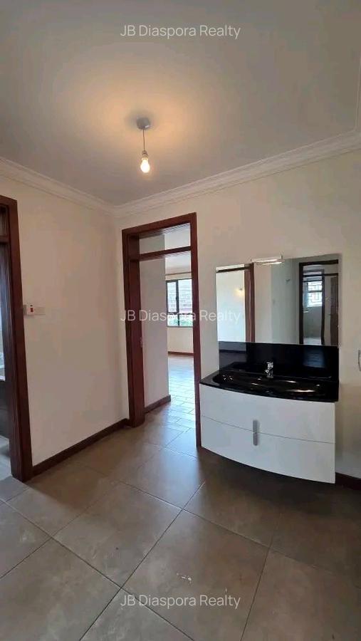 3 Bed Apartment with En Suite at 3Rd Parklands - 6
