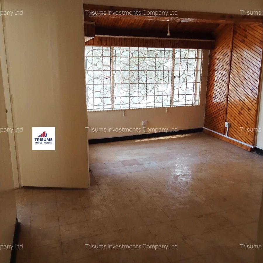 3 Bed Villa with En Suite in Parklands - 11