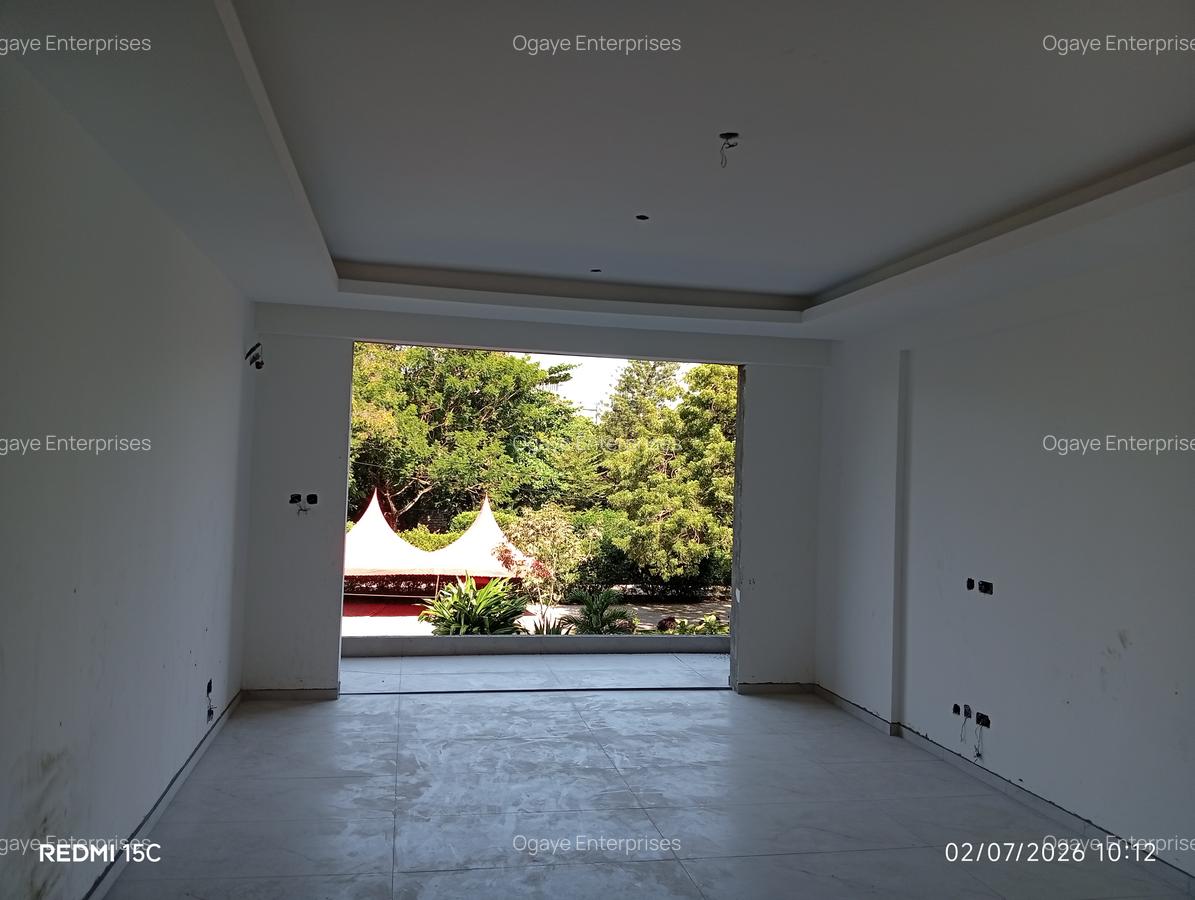 3 Bed Apartment with En Suite at Moyne Drive - 3