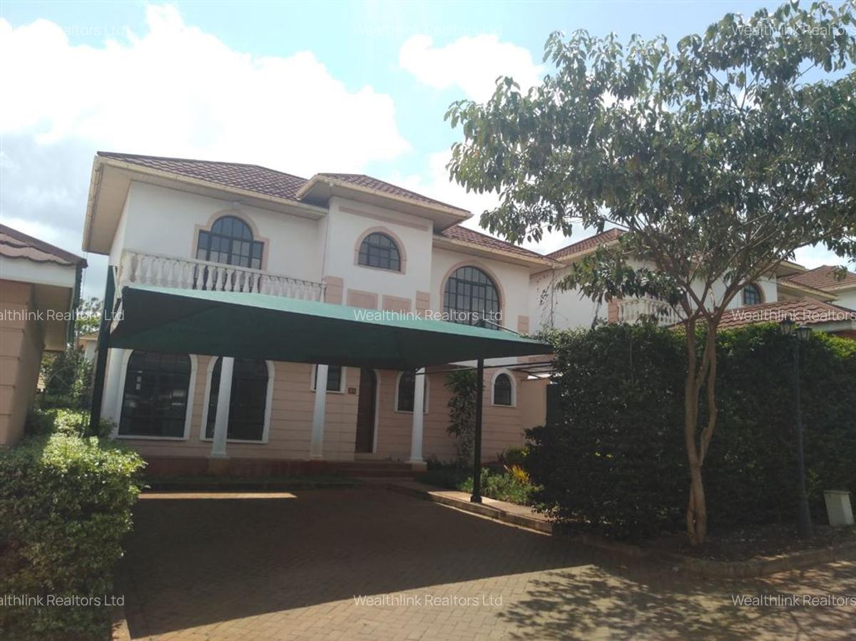 4 Bed Townhouse with En Suite at Five Star Meadows - 1