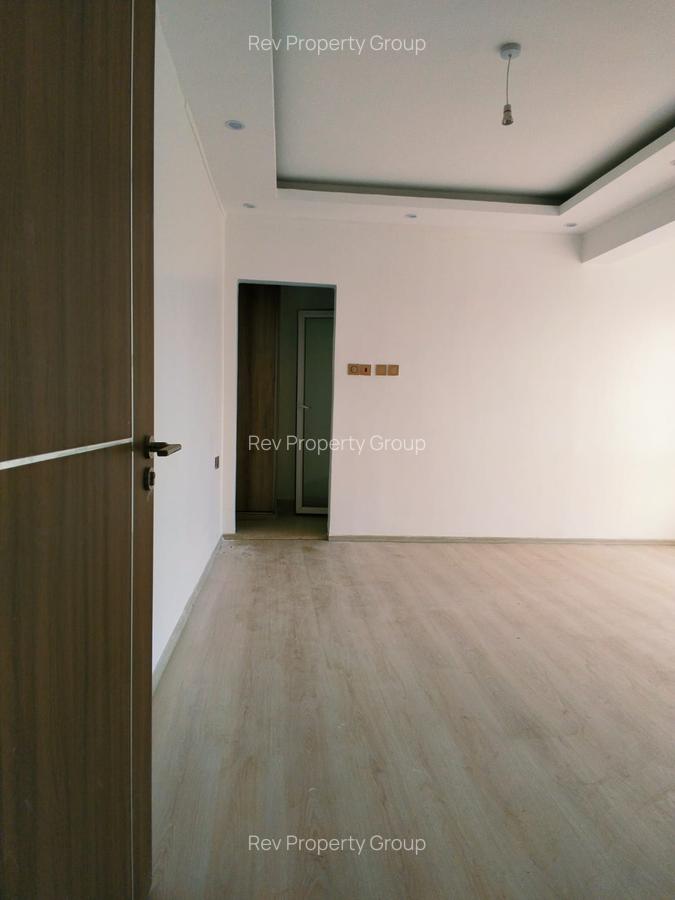 2 Bed Apartment with En Suite in Westlands Area - 12