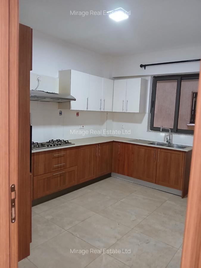 3 Bed Apartment with Swimming Pool in Kilimani - 6