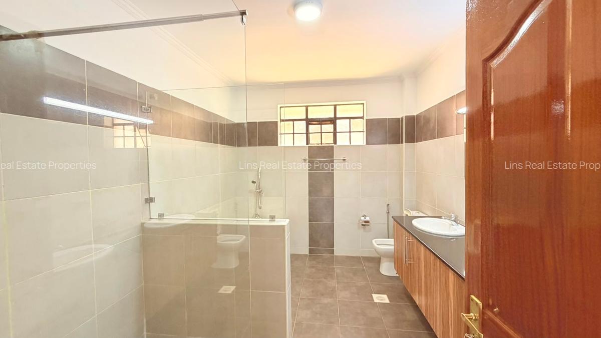 5 Bed Townhouse with En Suite in Kitisuru - 8