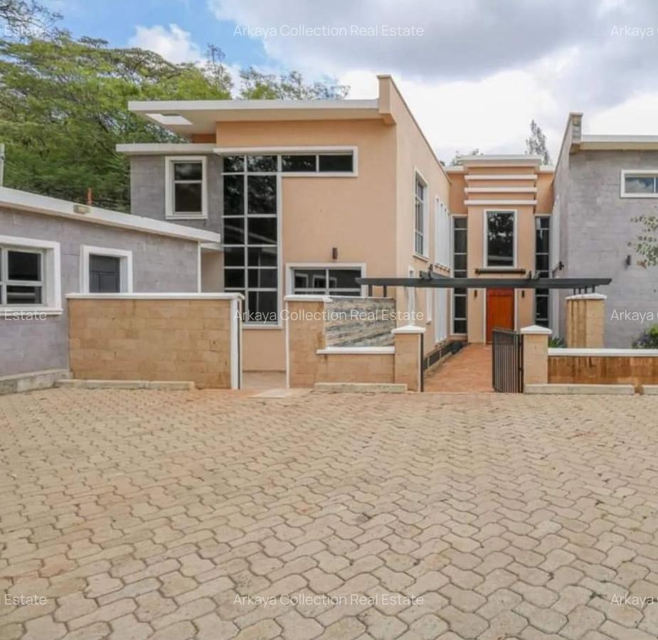 5 Bed Villa with En Suite in Karen - 1