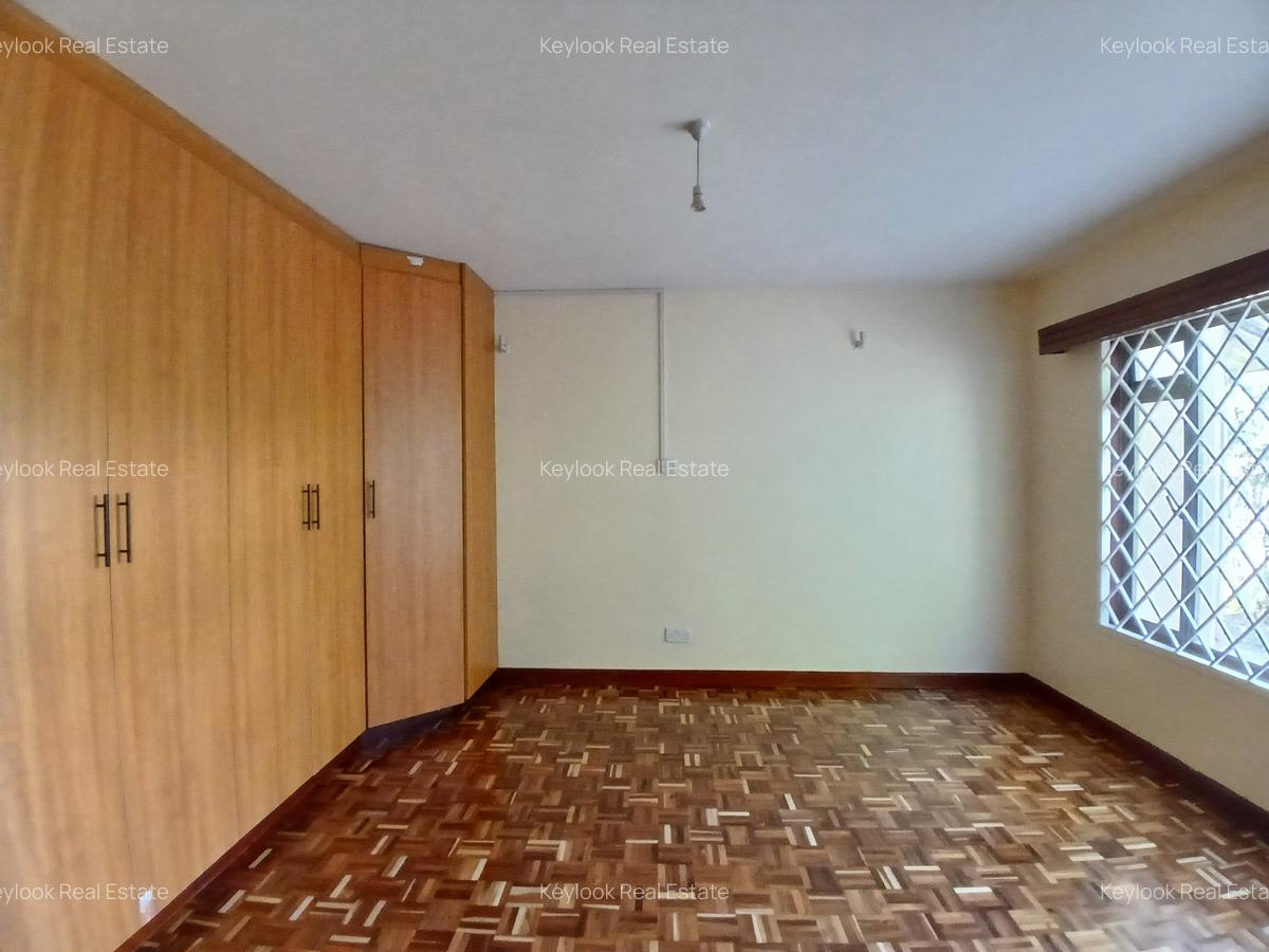 4 Bed Townhouse with En Suite at Lavington Green - 18