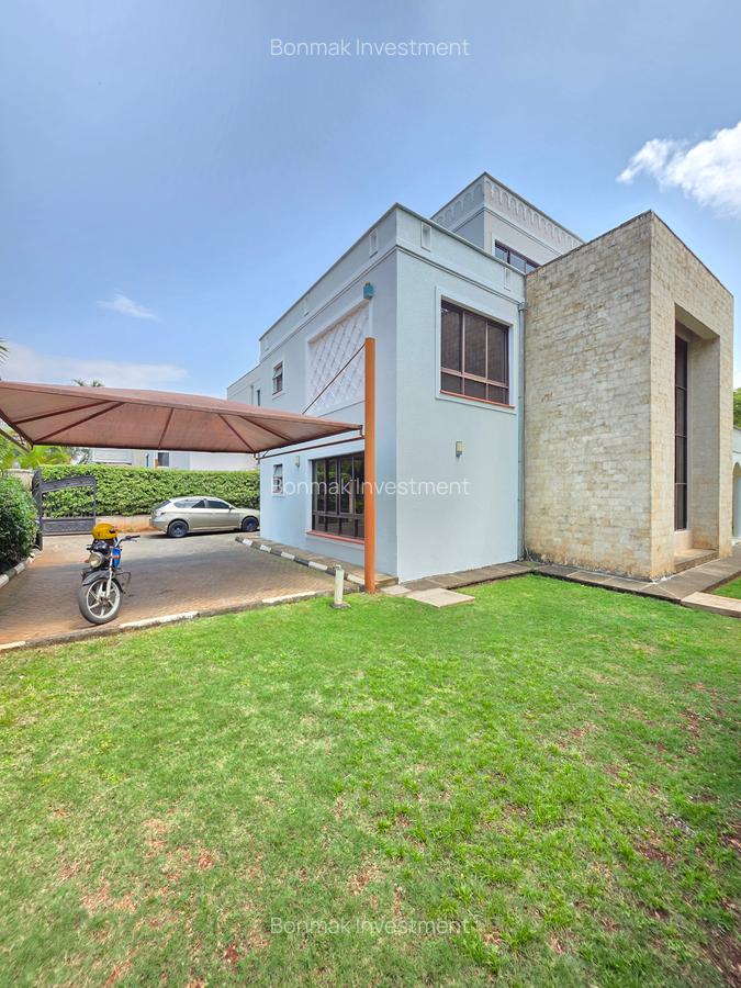 4 Bed Townhouse with En Suite at Lavington Green - 1