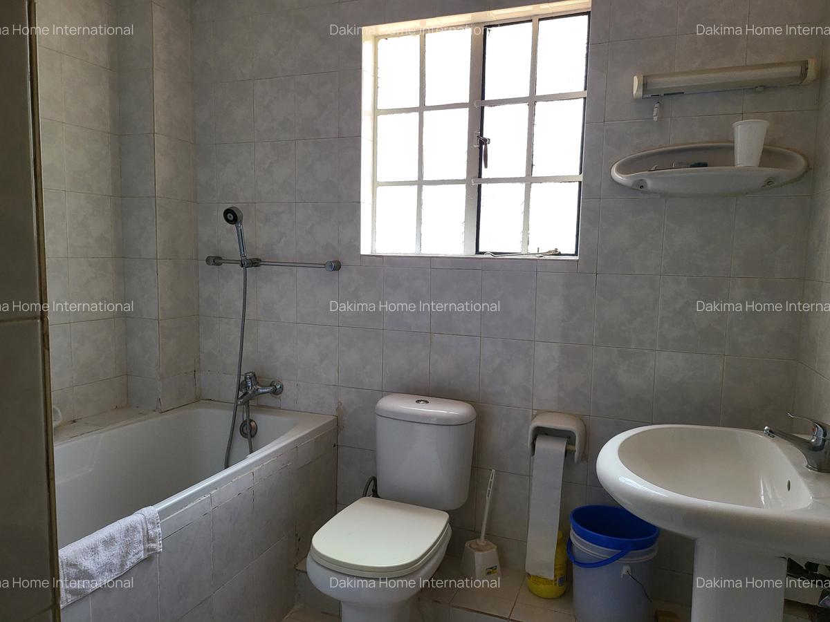 5 Bed House with En Suite in Runda - 17