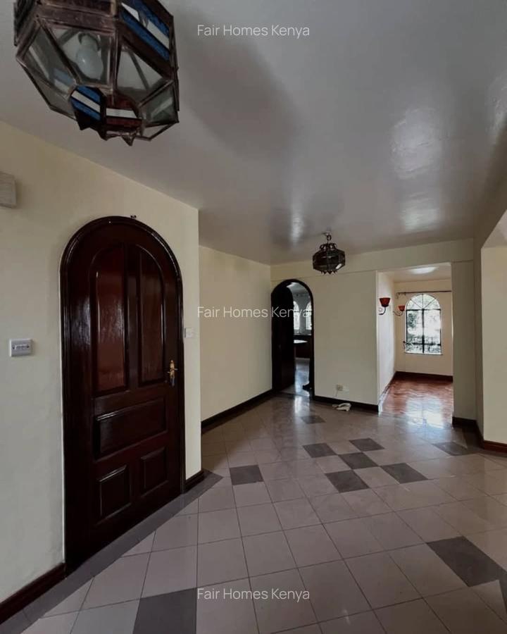 5 Bed Townhouse with En Suite at Riverside Drive - 5