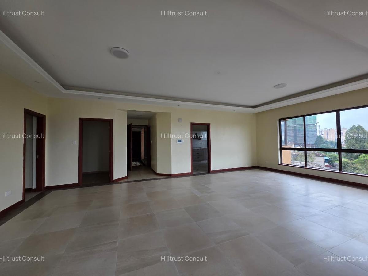 3 Bed Apartment with En Suite at 5Th Parklands Avenue - 1