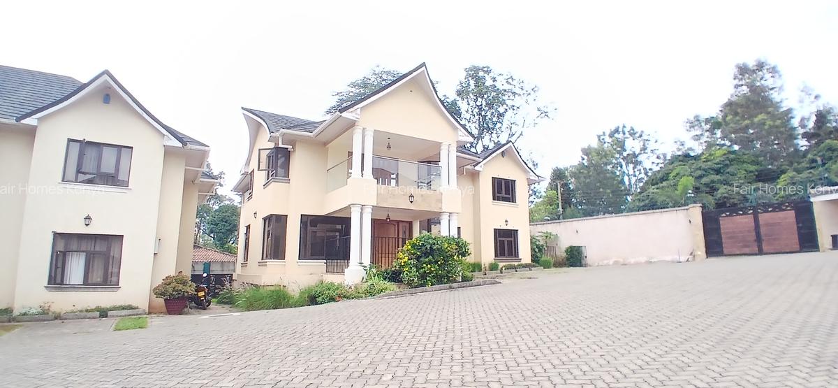 4 Bed Townhouse with En Suite at Lavington Green - 2