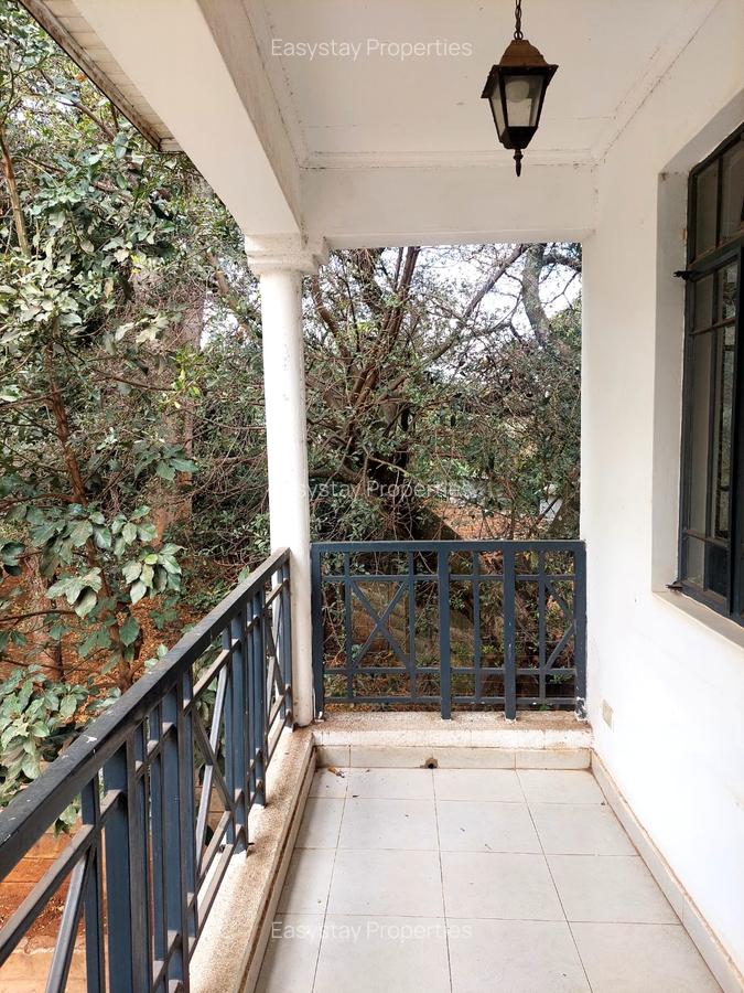 4 Bed Townhouse with En Suite in Lavington - 1