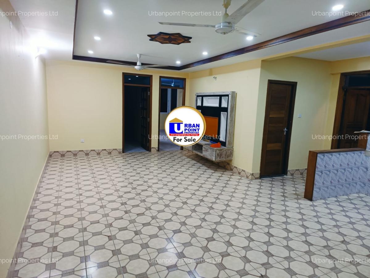 2 Bed Apartment with En Suite at Leisure - 2