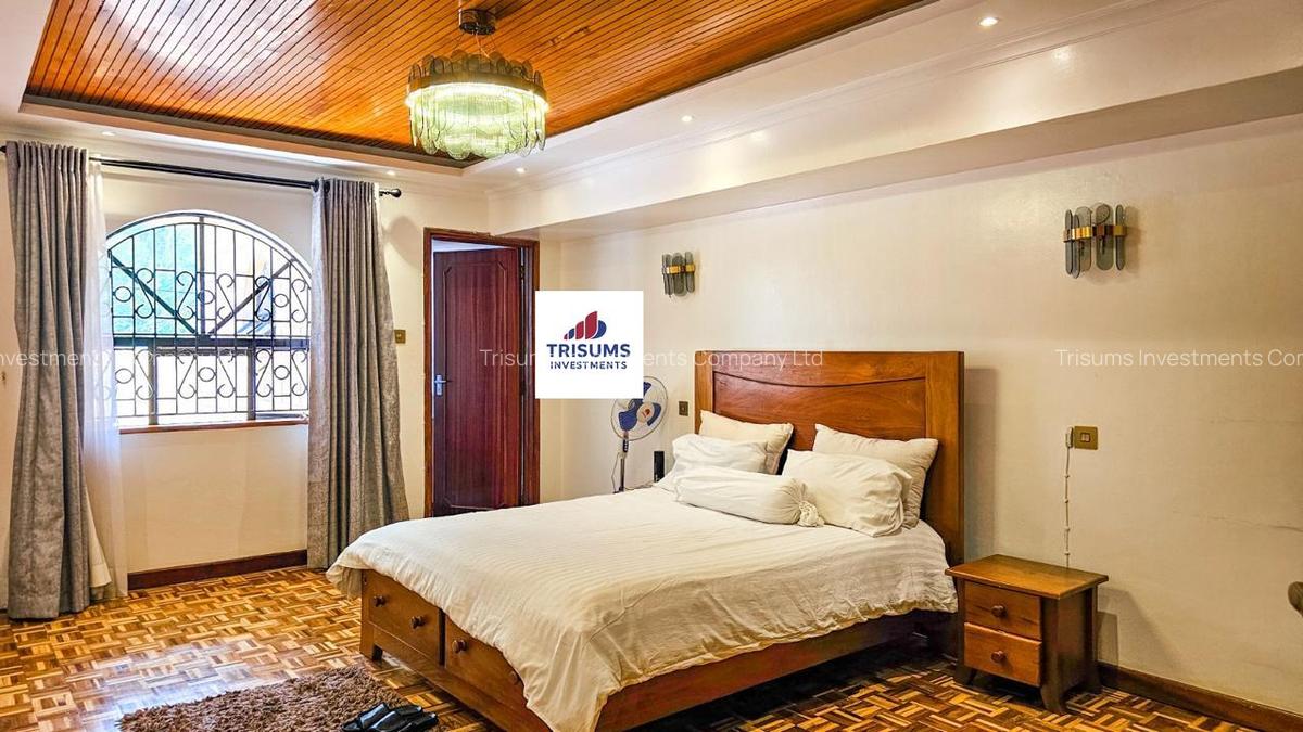 4 Bed Villa with En Suite in Brookside - 7