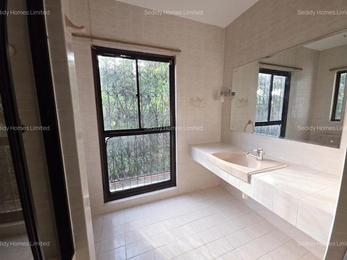 5 Bed House with En Suite in Muthaiga - 13