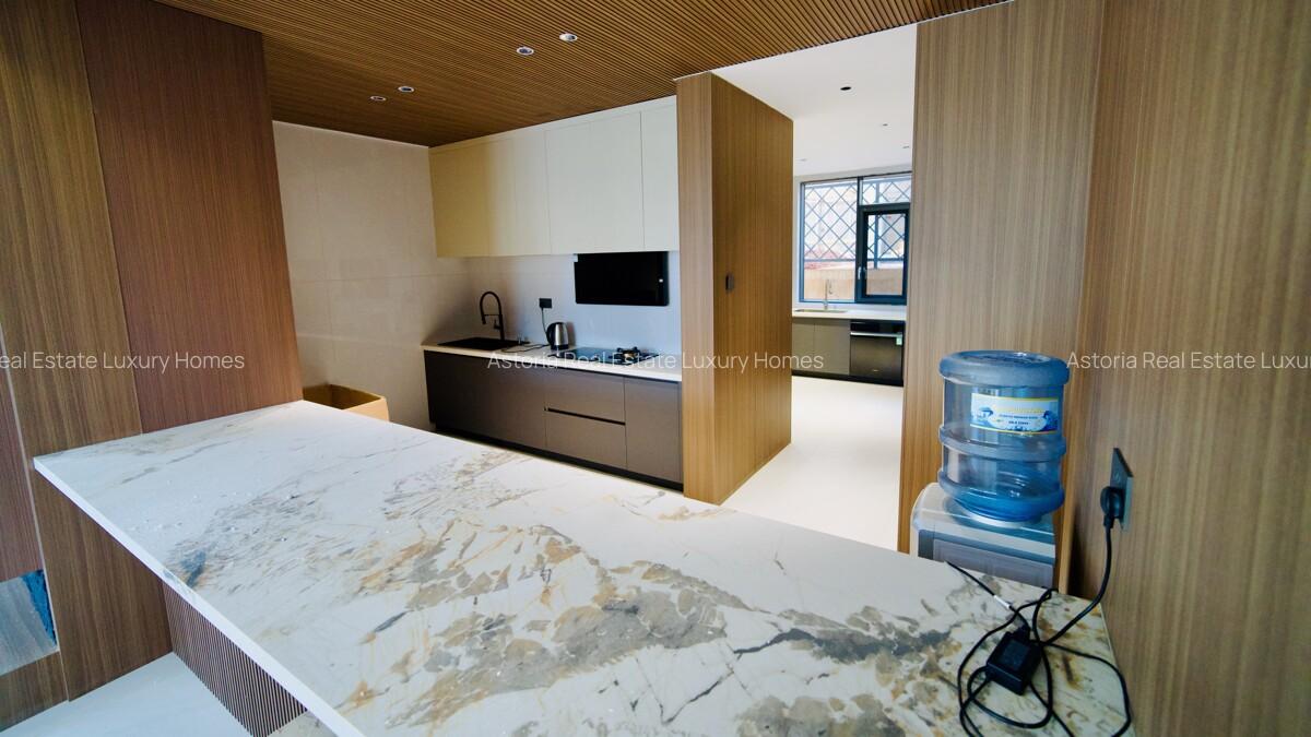 5 Bed Villa with En Suite at 2026-378 - 10