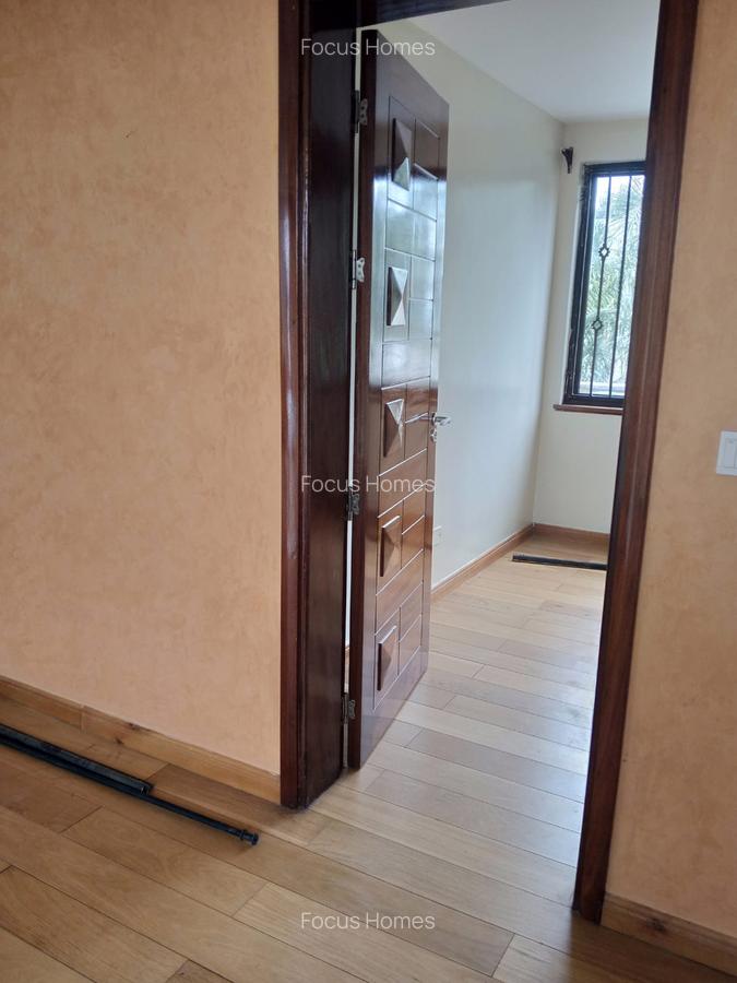 4 Bed Townhouse with En Suite in Lavington - 16