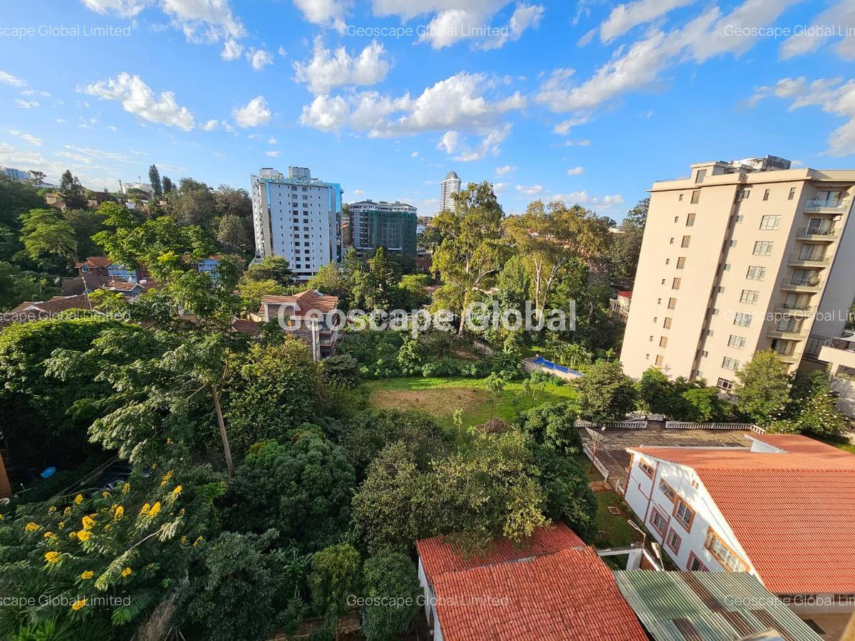 3 Bed Apartment with En Suite in Riverside - 1