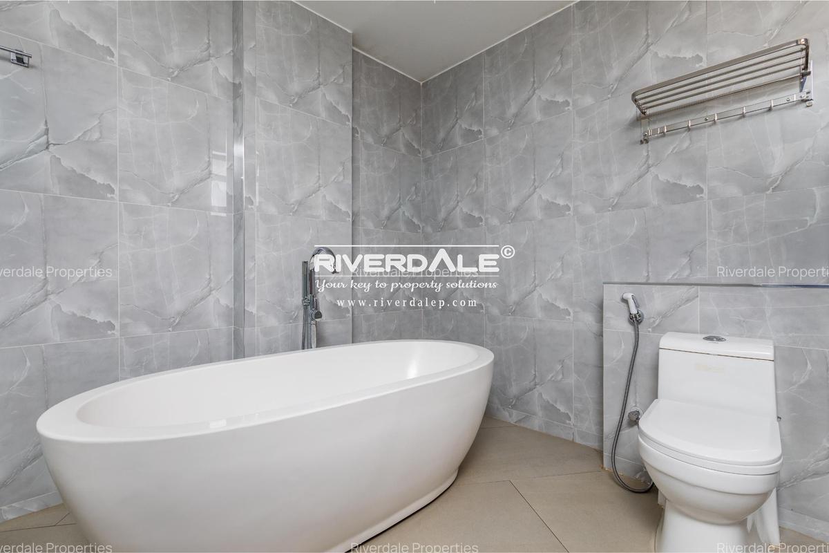5 Bed Apartment with En Suite in General Mathenge - 17