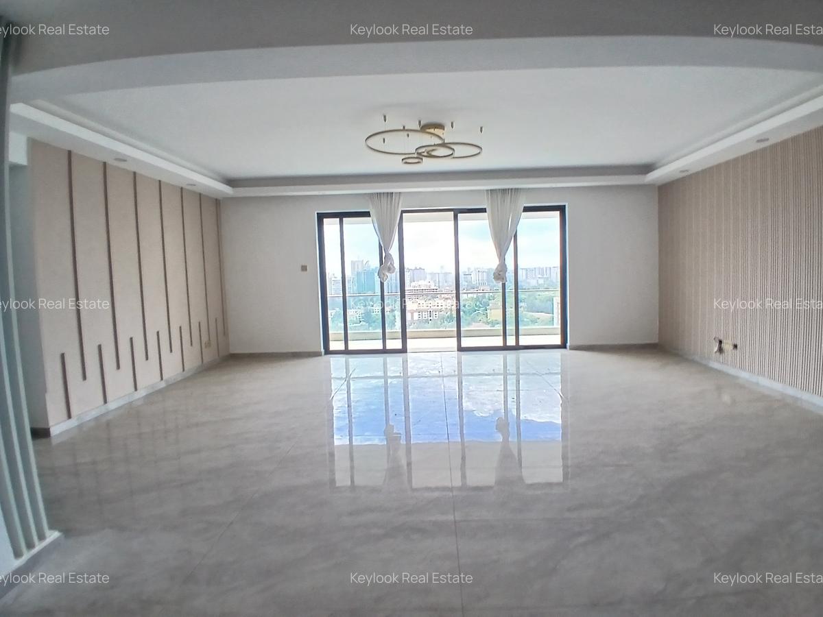 4 Bed Apartment with En Suite at Valley Arcade - 14