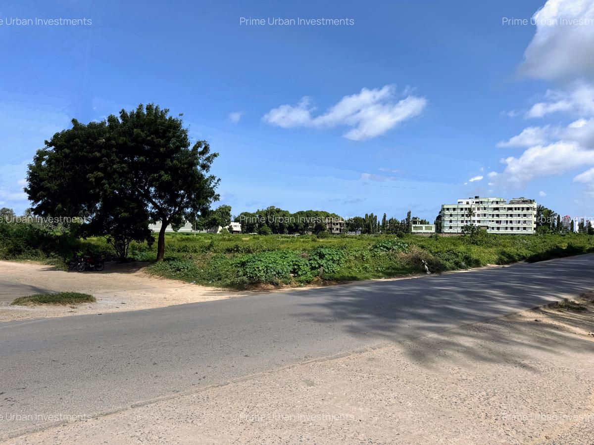 Land at Mombasa Malindi Highway - 6