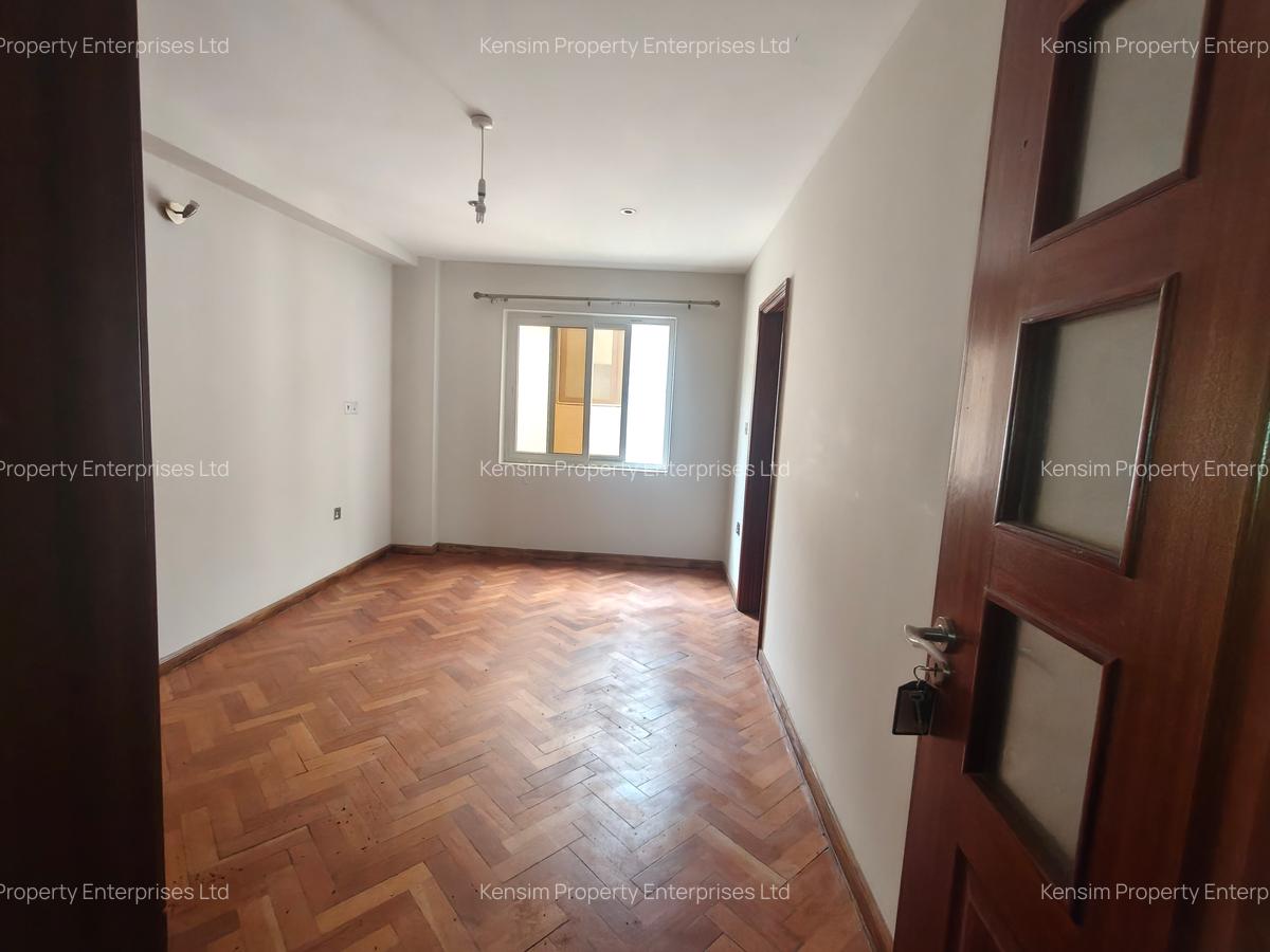 5 Bed Townhouse with En Suite in Lavington - 11