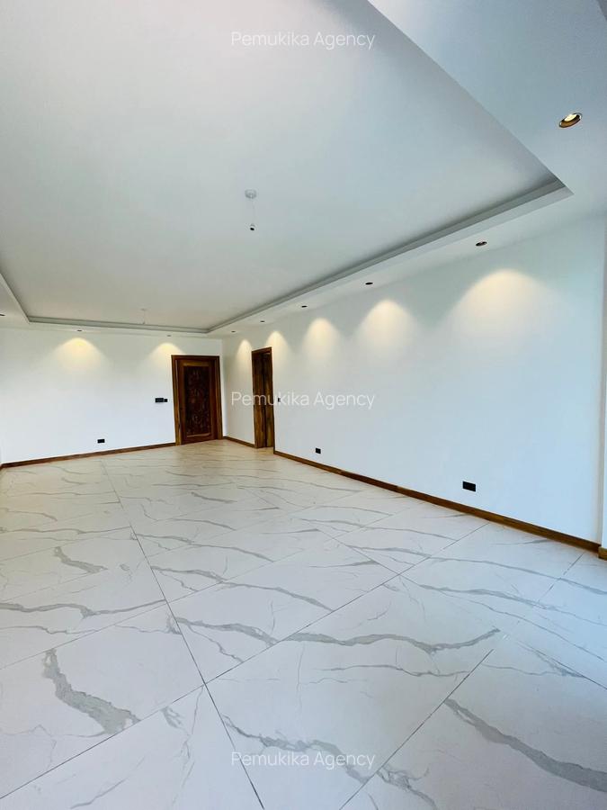 Serviced 2 Bed Apartment with En Suite in Westlands Area - 6