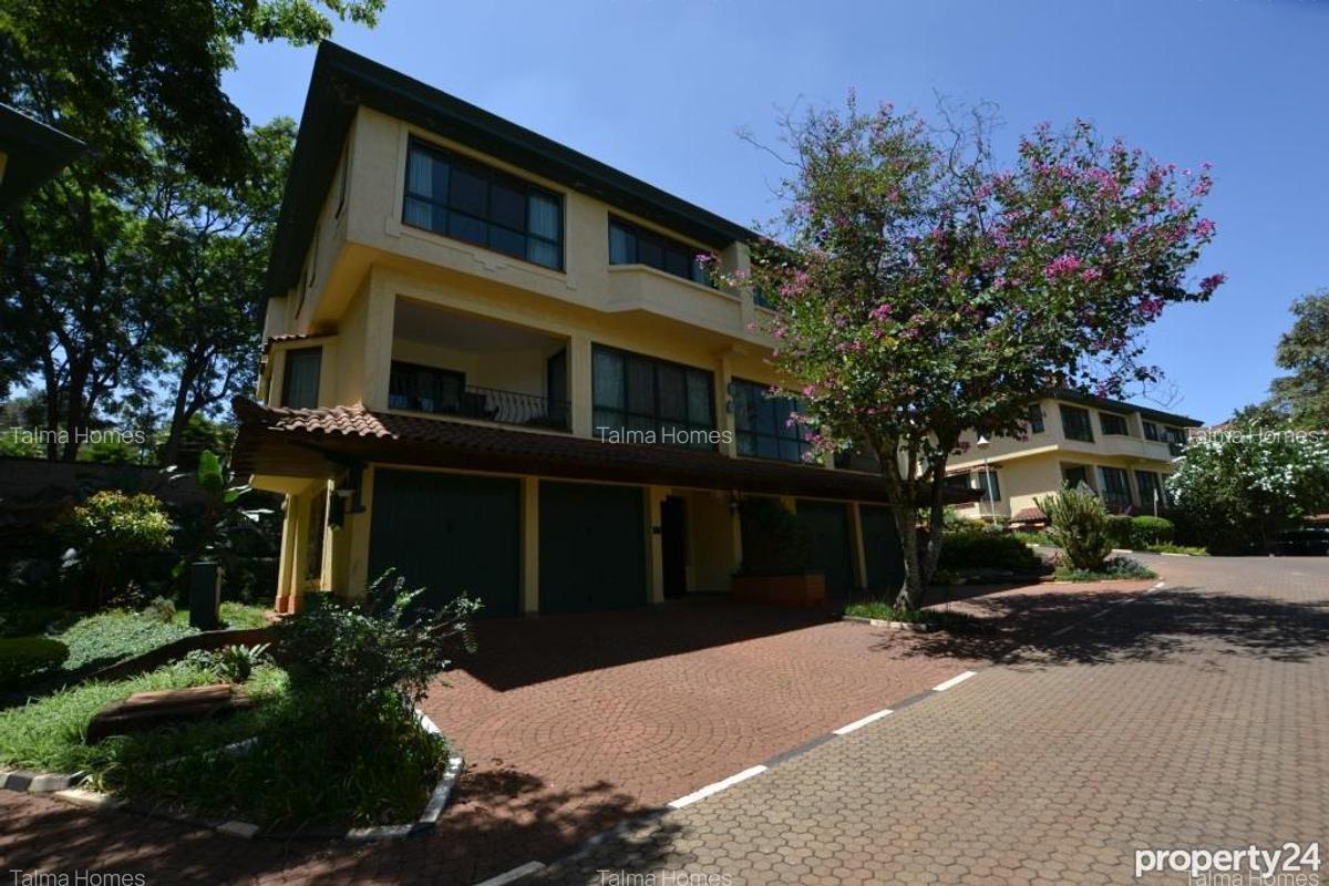 3 Bed Villa with En Suite in Westlands Area - 1